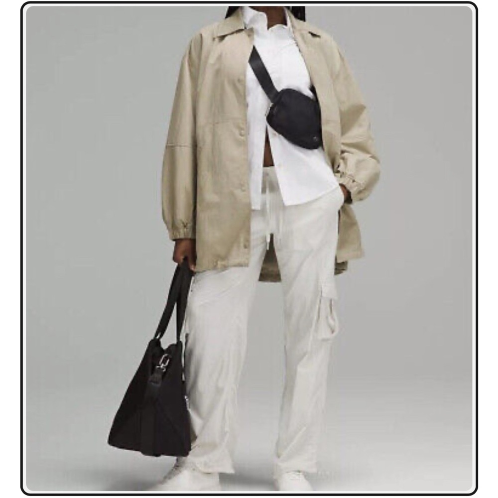 Lululemon Lightweight Oversized Coaches Jacket Compass Khaki Size M